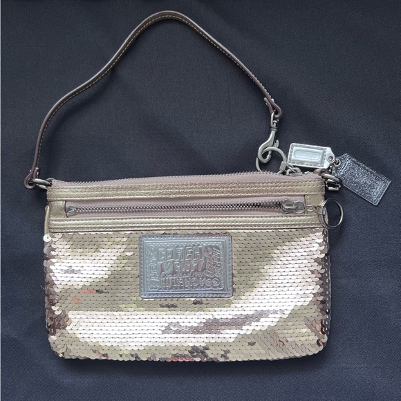 COACH Poppy Gold Sequin Wristlet - Picture 1 of 6